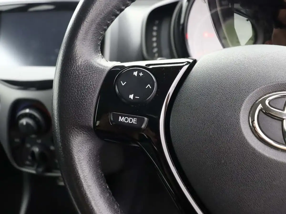 2020-toyota-aygo-10-vvt-i-x-play-tss-x-shift-big-34