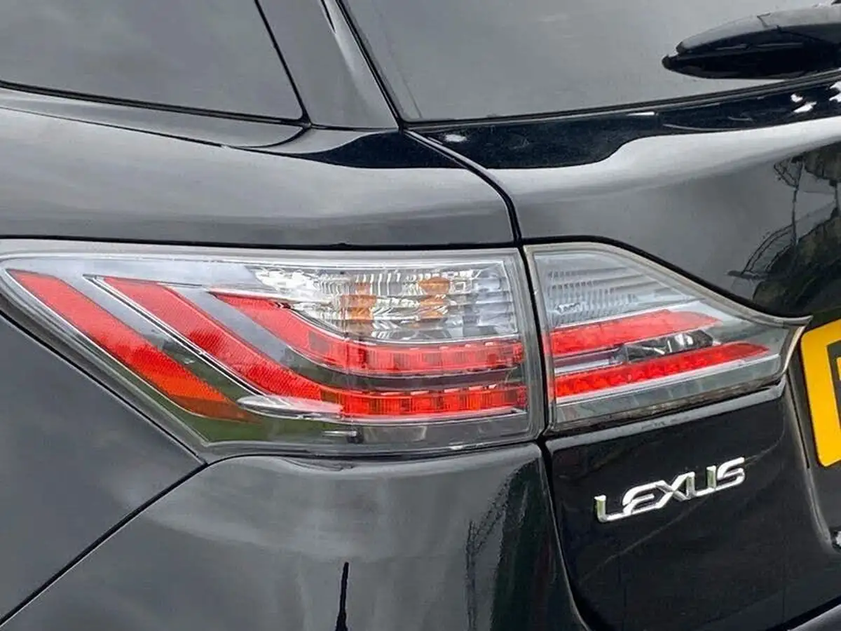 2014-lexus-ct-200h-18-advance-big-42