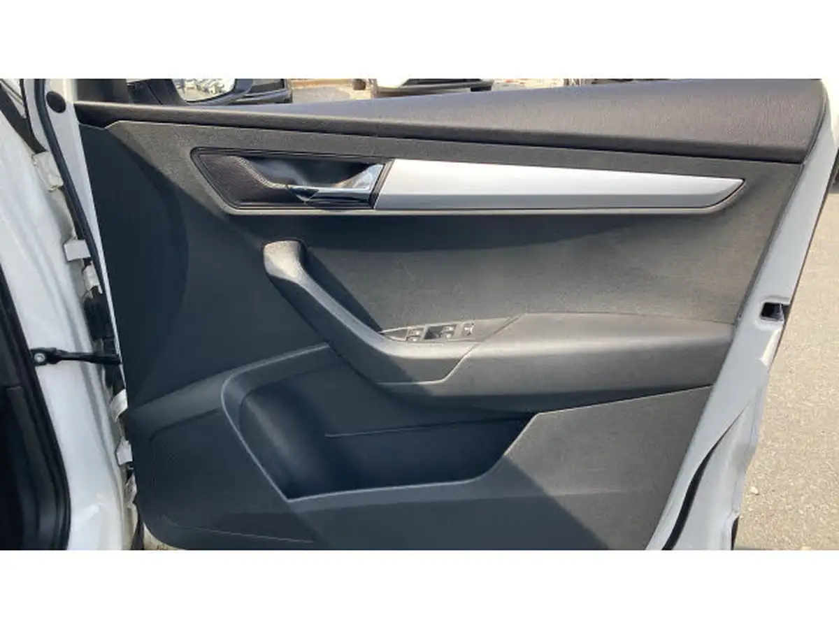 2019-skoda-karoq-15-tsi-se-big-18