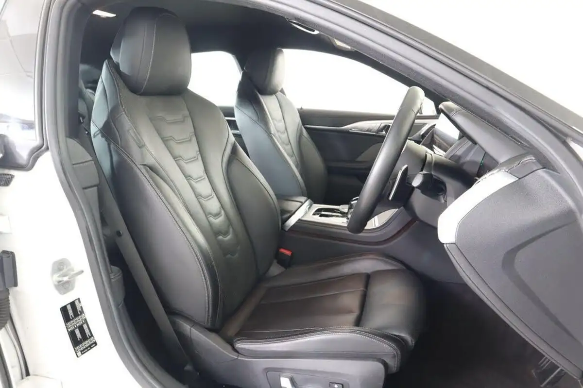 2020-bmw-8-series-30-840i-gran-coupe-4d-big-14