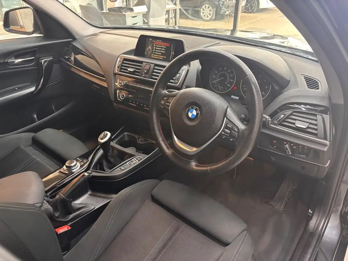 2017-bmw-1-series-20td-118d-sport-5d-big-30