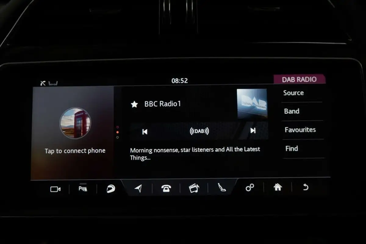 2020-jaguar-f-pace-50-v8-svr-big-37