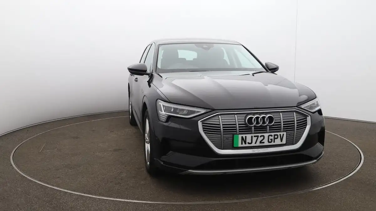 2022-audi-e-tron-55e-technik-station-wagon-big-42