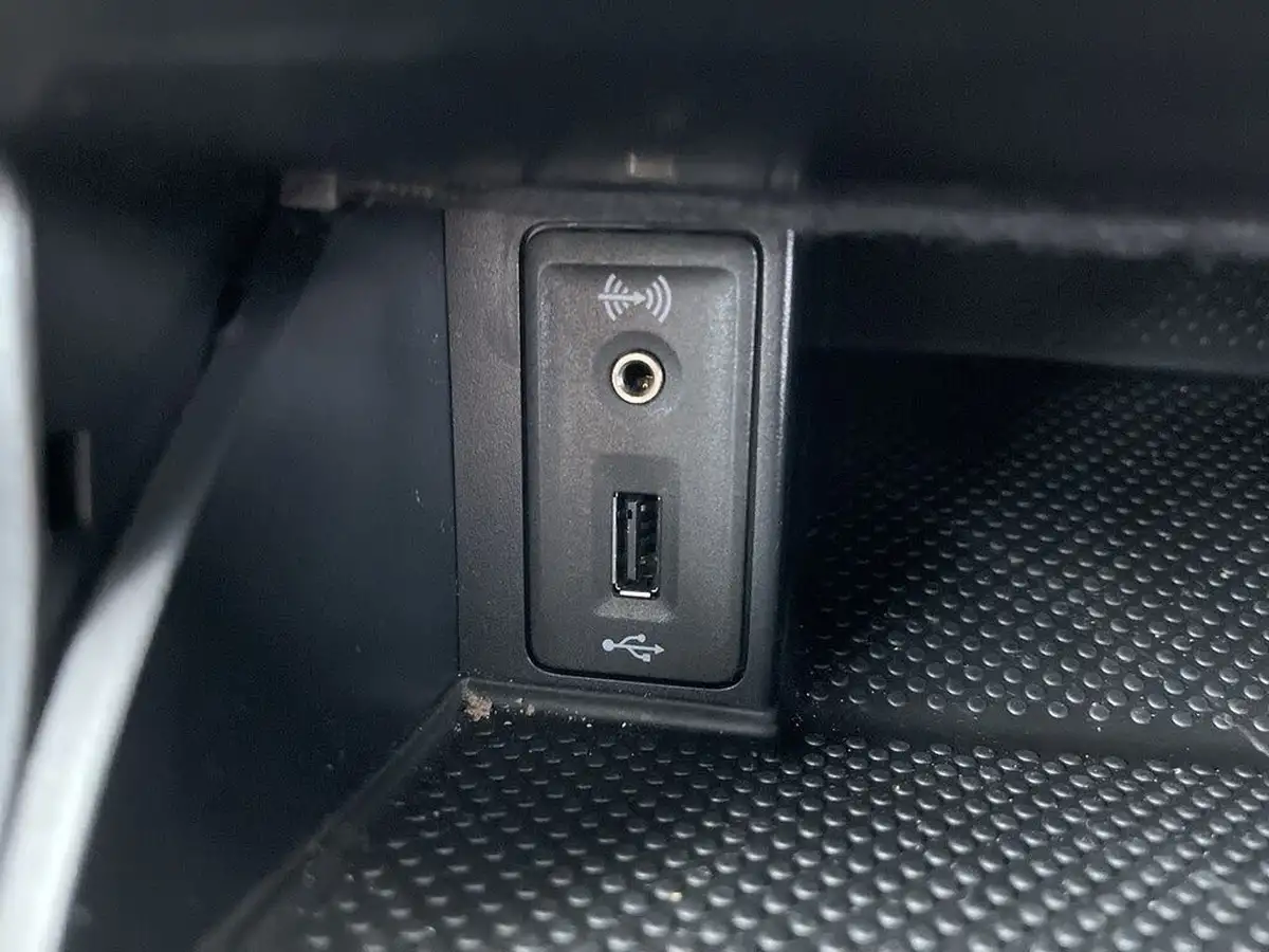 2015-volkswagen-golf-14-match-5d-dsg-big-45