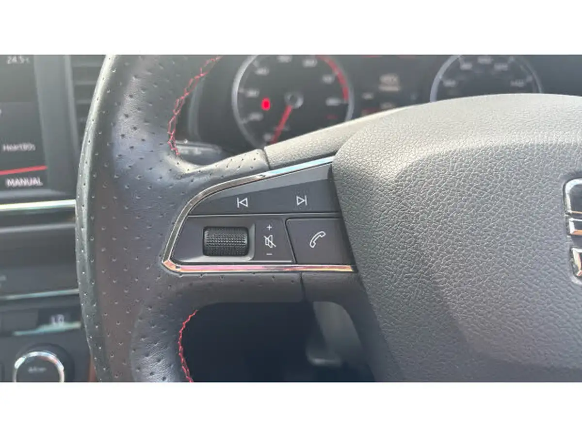 2017-seat-leon-14-tsi-fr-technology-hatchback-5d-big-16