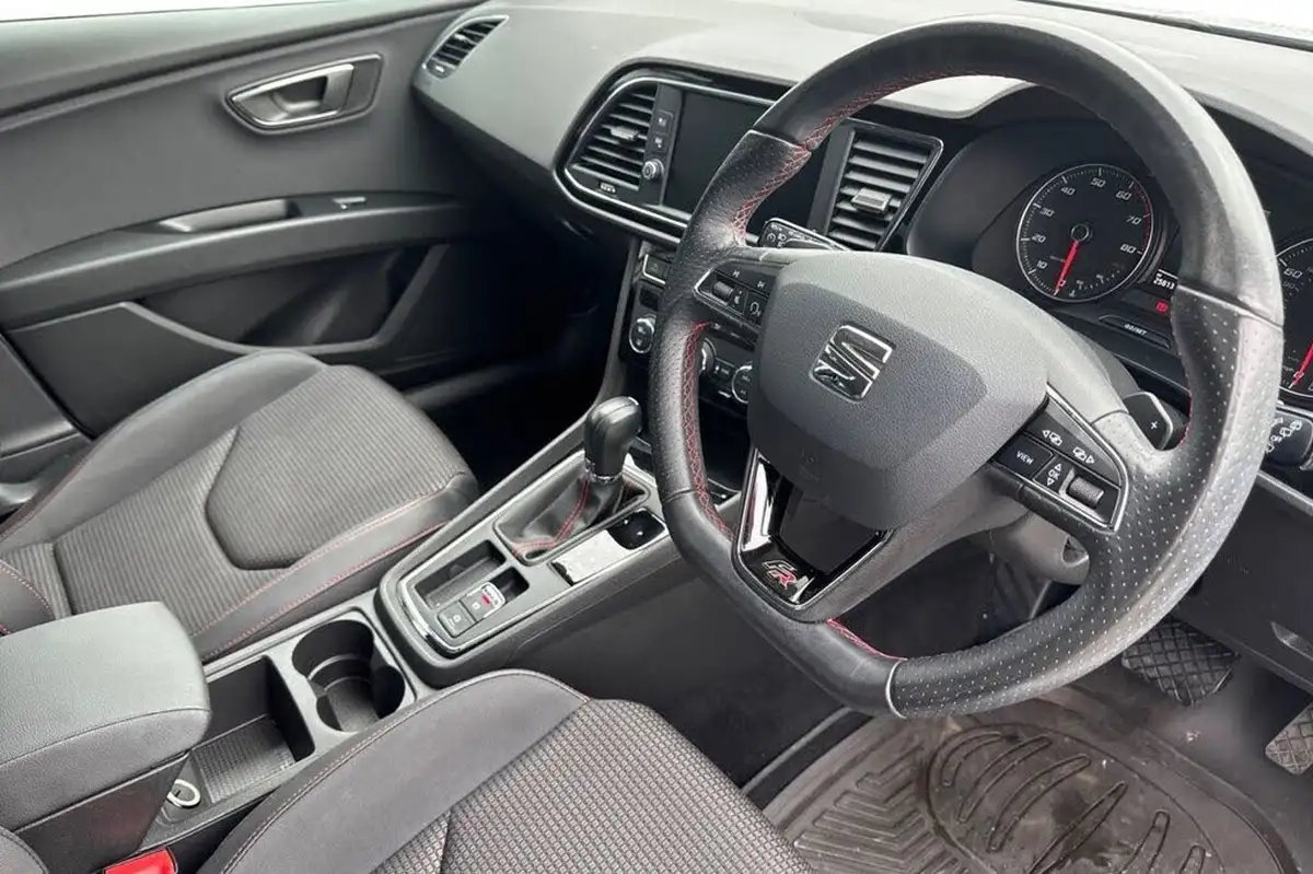 2019-seat-leon-15-tsi-evo-fr-150ps-hatchback-dsg-big-8