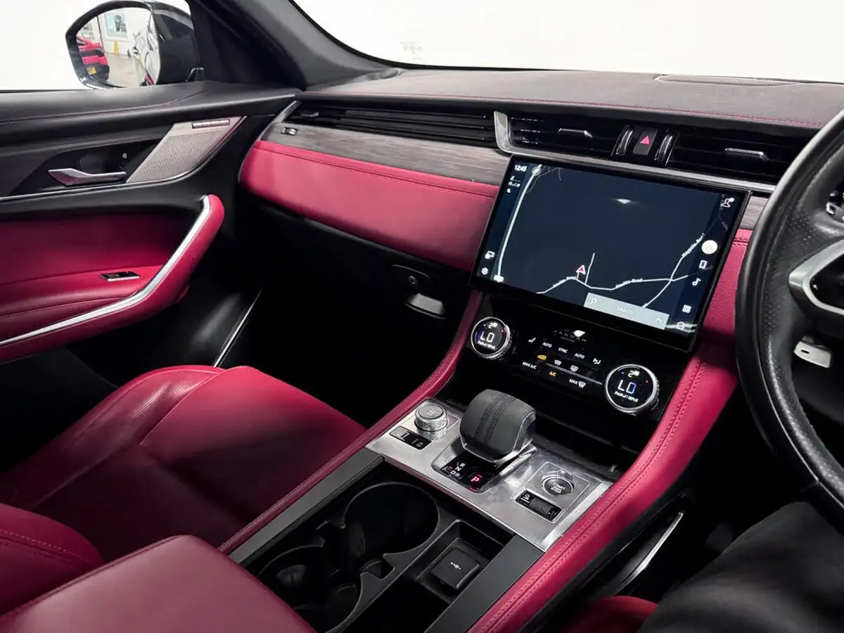 2021-jaguar-f-pace-20-d200-r-dynamic-se-mhev-big-36