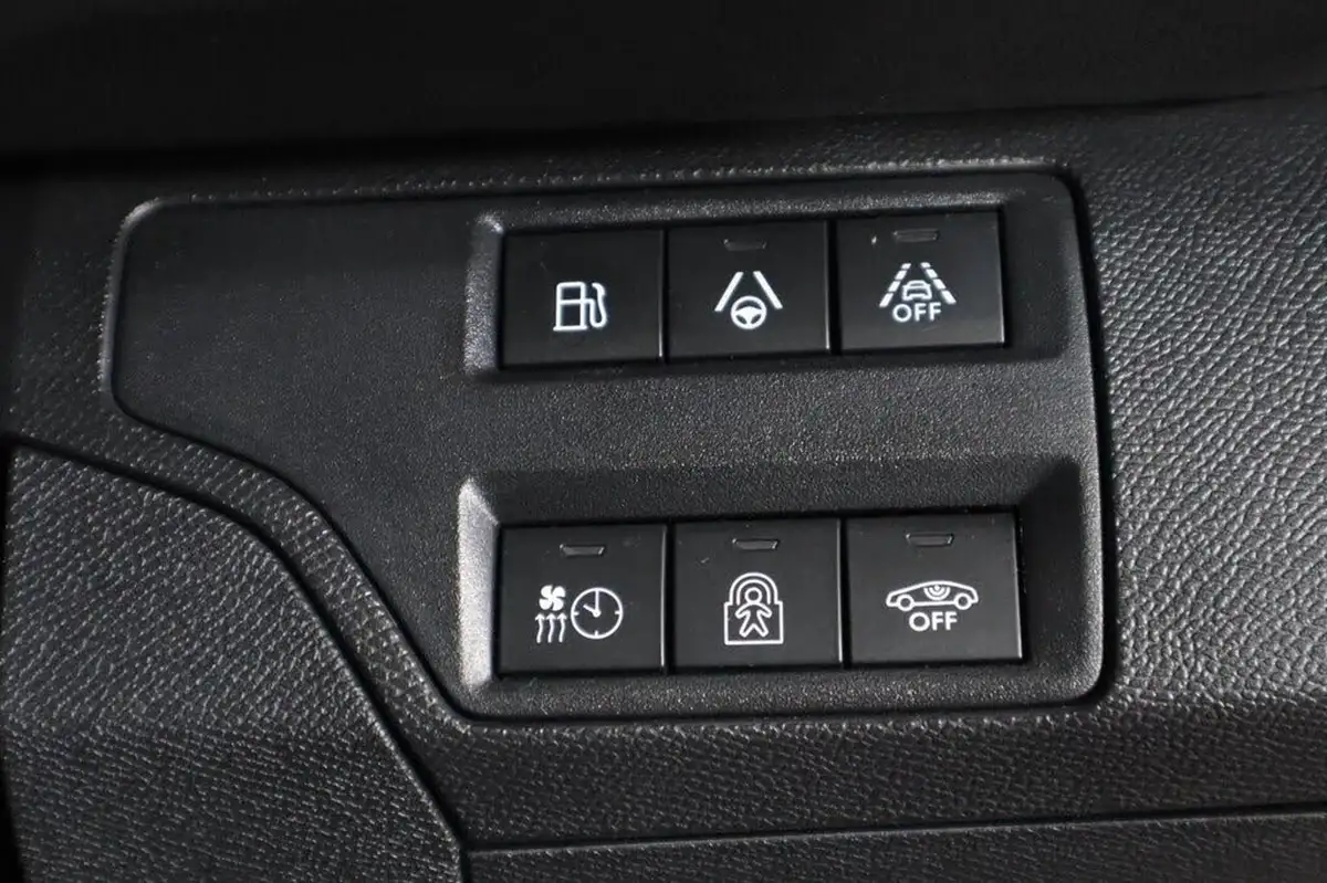 2021-peugeot-3008-suv-16-puretech-gt-premium-225bhp-hybrid-e-eat8-big-25