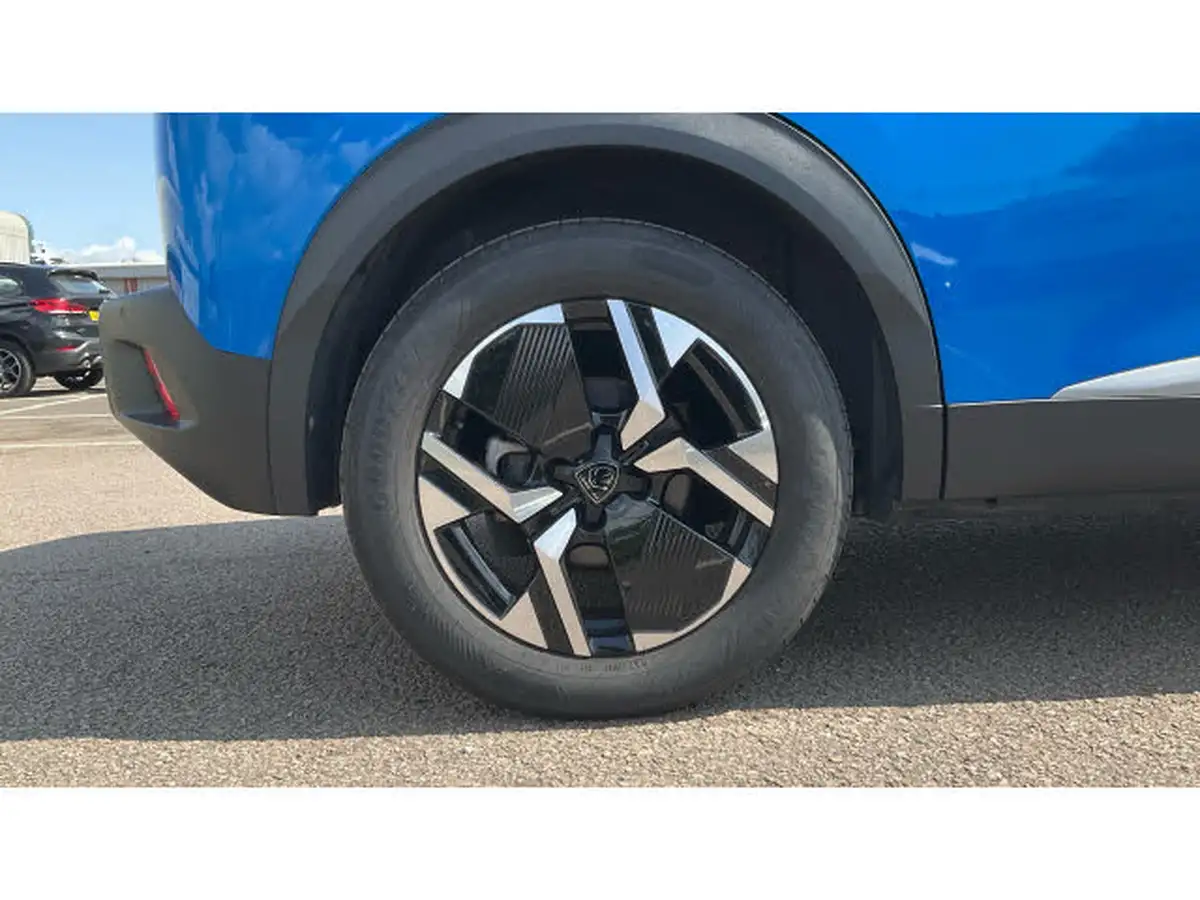 2023-peugeot-2008-suv-big-6