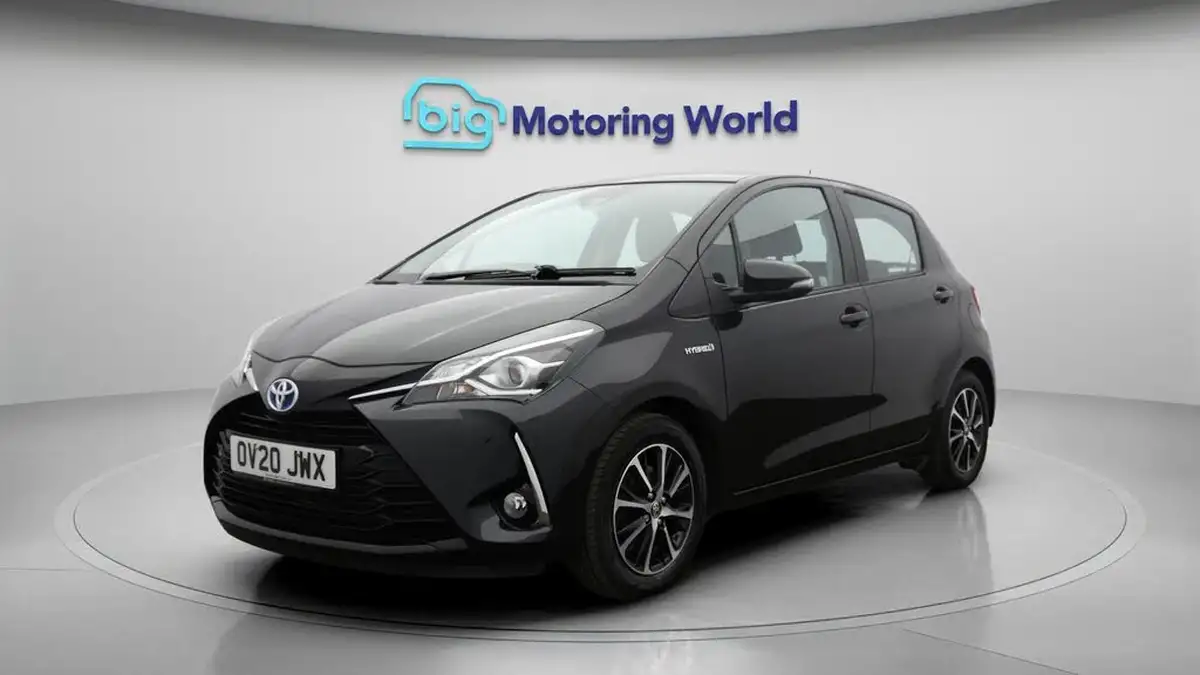 2020-toyota-yaris-15-vvt-i-icon-tech-98bhp-hybrid-1497cc-e-cvt-big-3