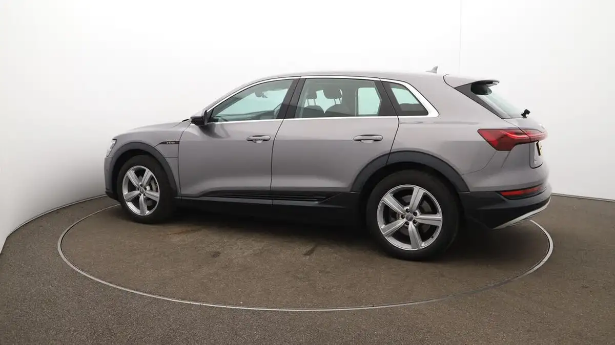 2020-audi-e-tron-50e-technik-big-48