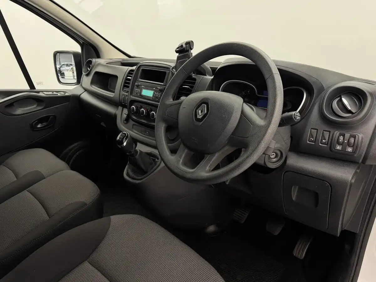 2020-renault-trafic-20dci-sl28-energy-120-business-big-14