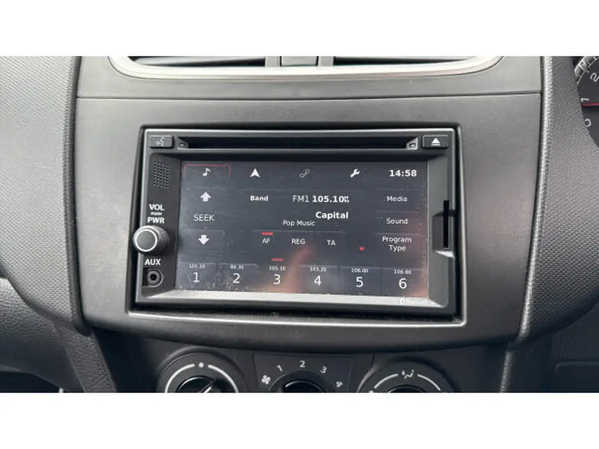 2016-suzuki-swift-12-sz-l-5d-big-11