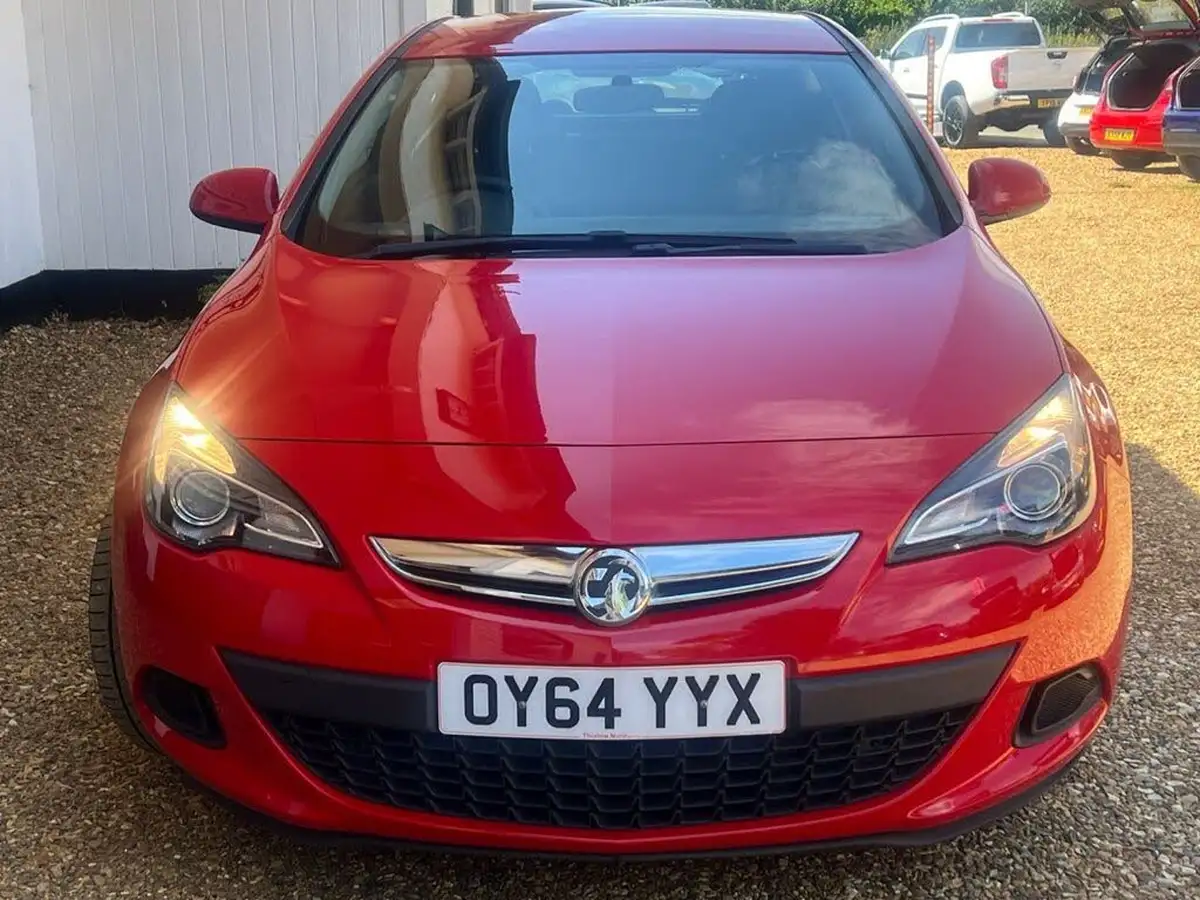 2014-vauxhall-gtc-14-sport-120ps-ss-big-15