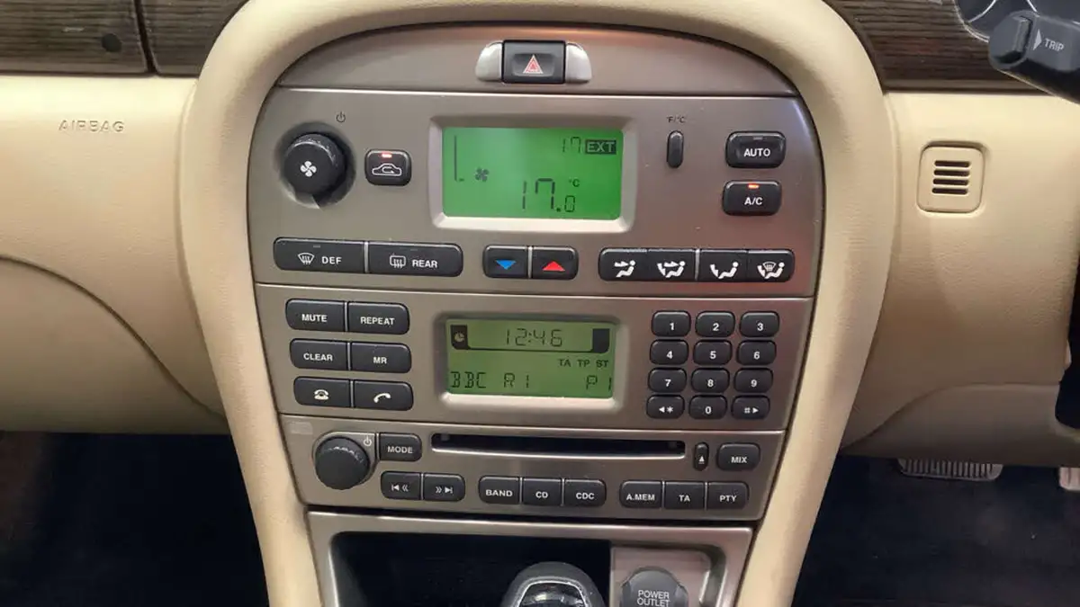 2009-jaguar-x-type-22td-dpf-saloon-4d-auto-big-10