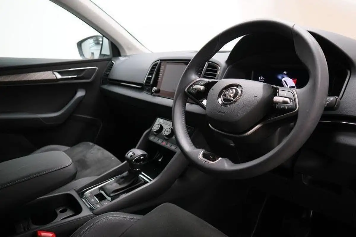 2024-skoda-karoq-15-tsi-se-l-dsg-big-5