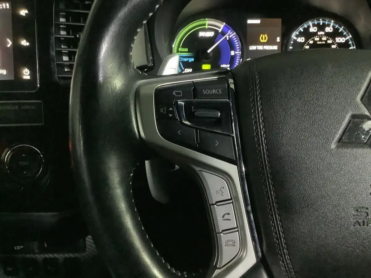 2019-mitsubishi-outlander-24-4h-phev-big-16