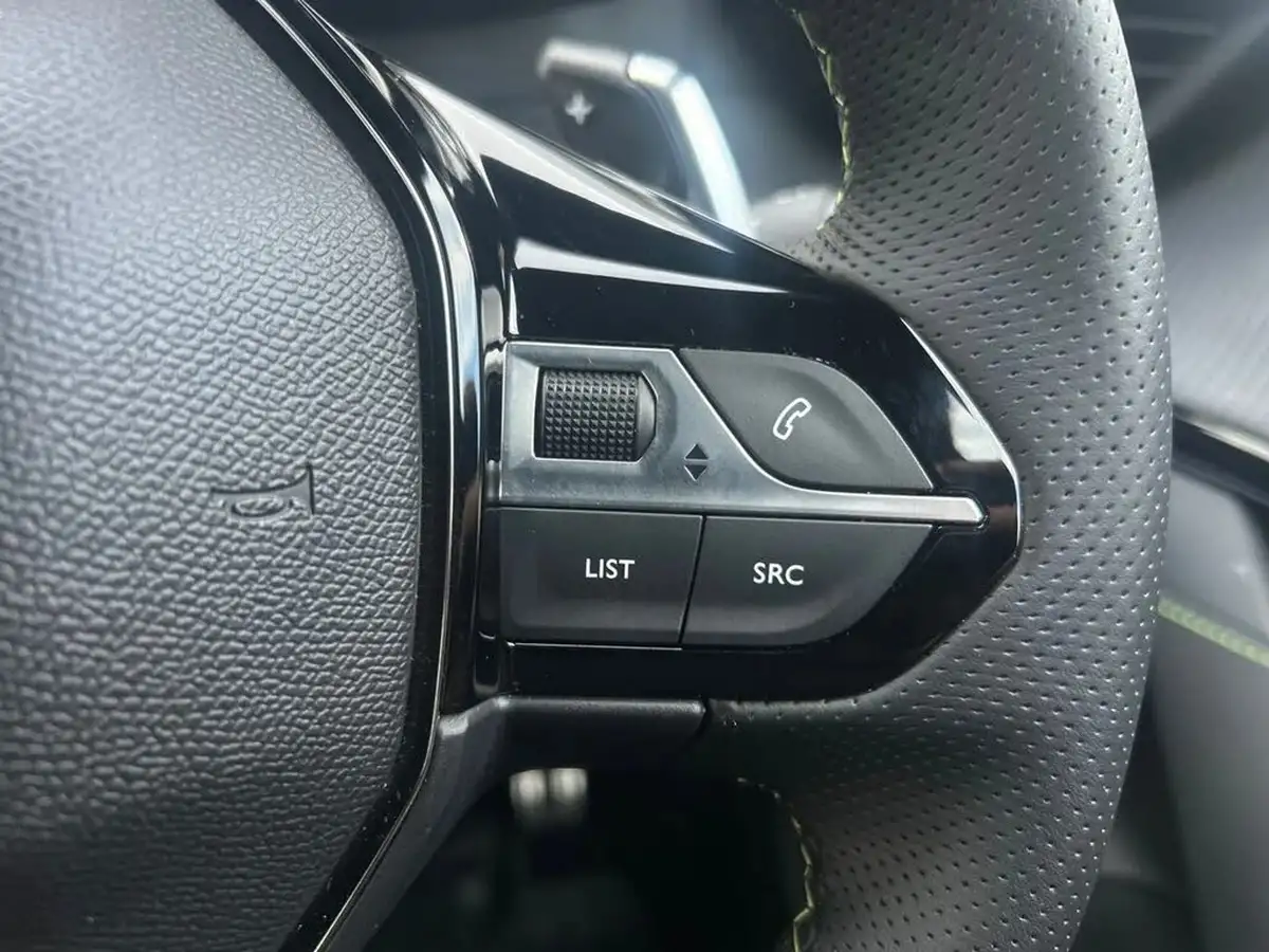 2025-peugeot-208-12-puretech-gt-136ps-hybrid-e-dsc6-big-41