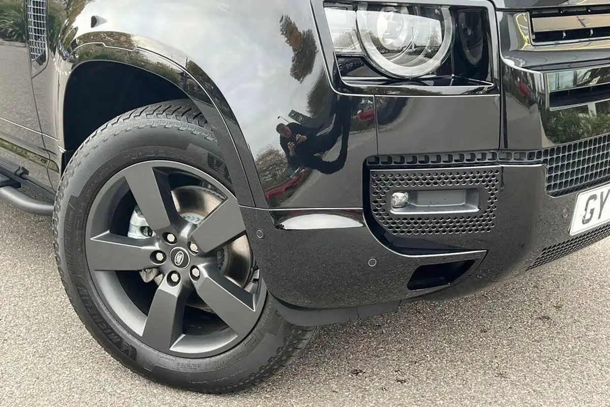 2024-land-rover-90-defender-30-d350-x-dynamic-hse-big-9