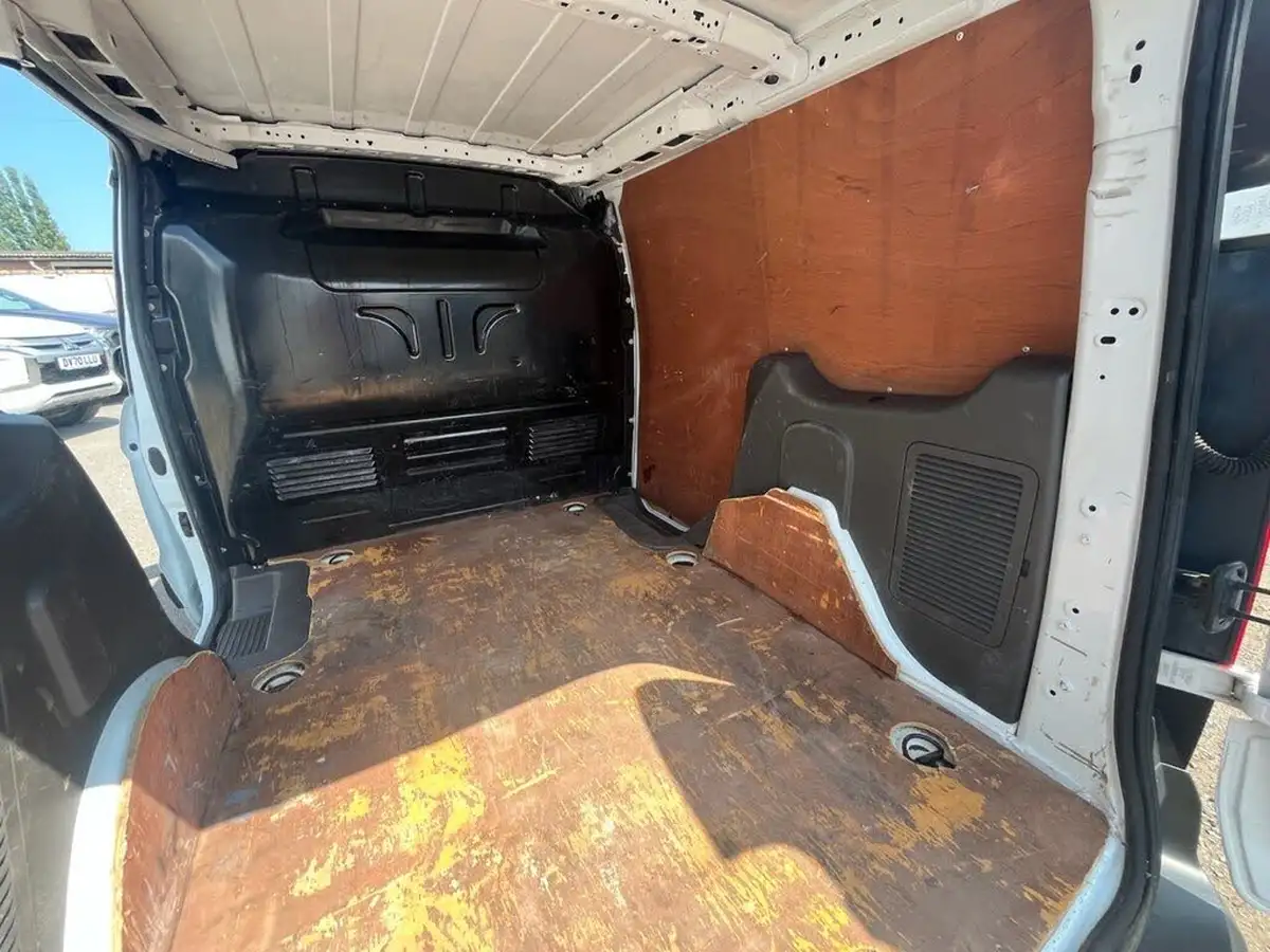 2021-ford-transit-connect-big-23