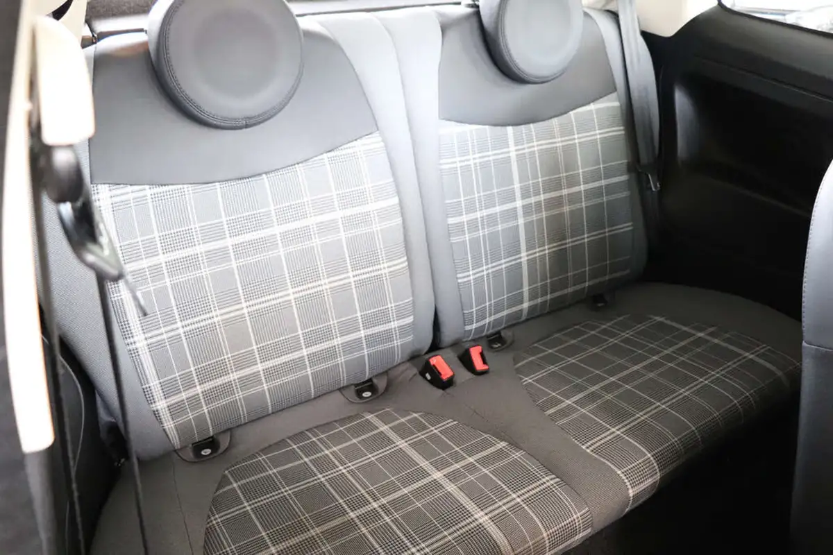 2019-fiat-500-12-lounge-ss-big-22