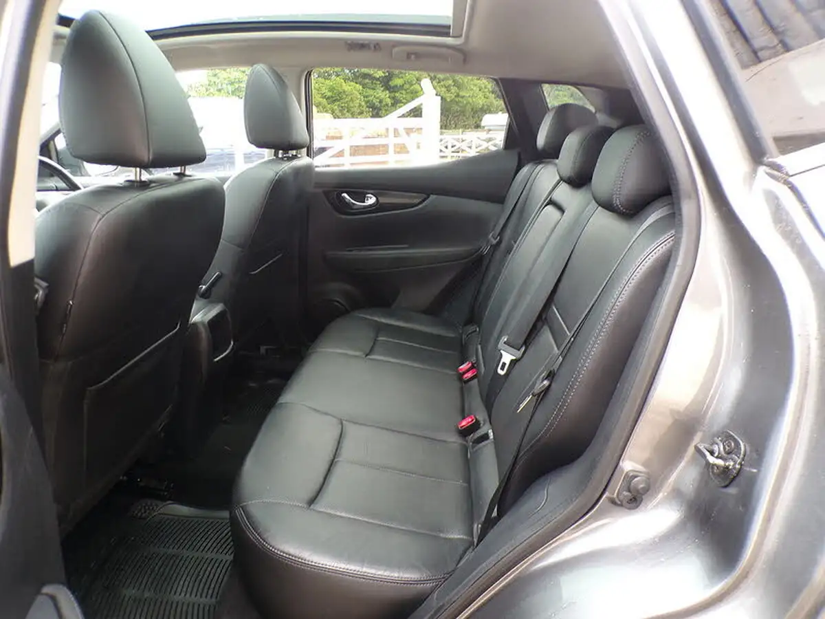 2015-nissan-qashqai-16dci-tekna-big-16