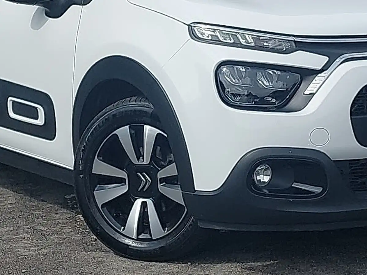 2024-citroen-c3-12-puretech-plus-110ps-eat6-big-8