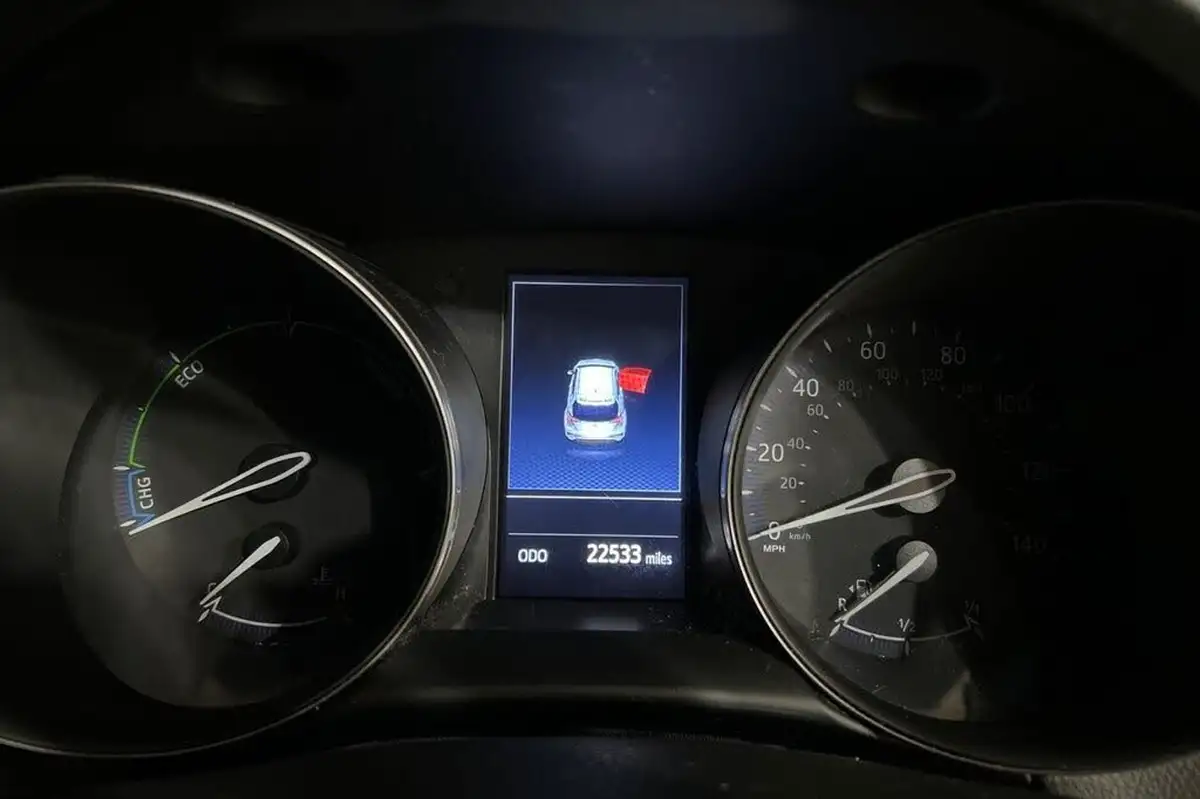 2022-toyota-c-hr-18-vvt-i-icon-big-9