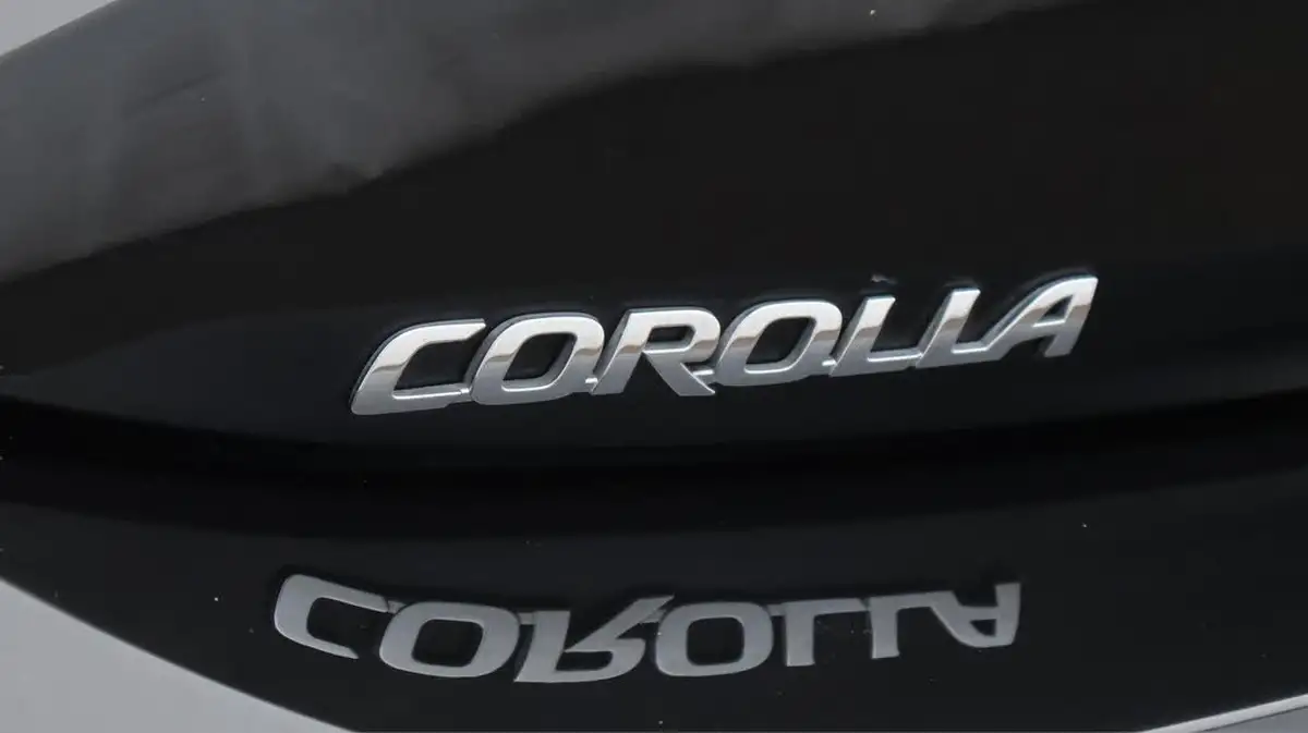 2021-toyota-corolla-18-vvt-i-icon-spare-wheel-hatchback-5d-big-21