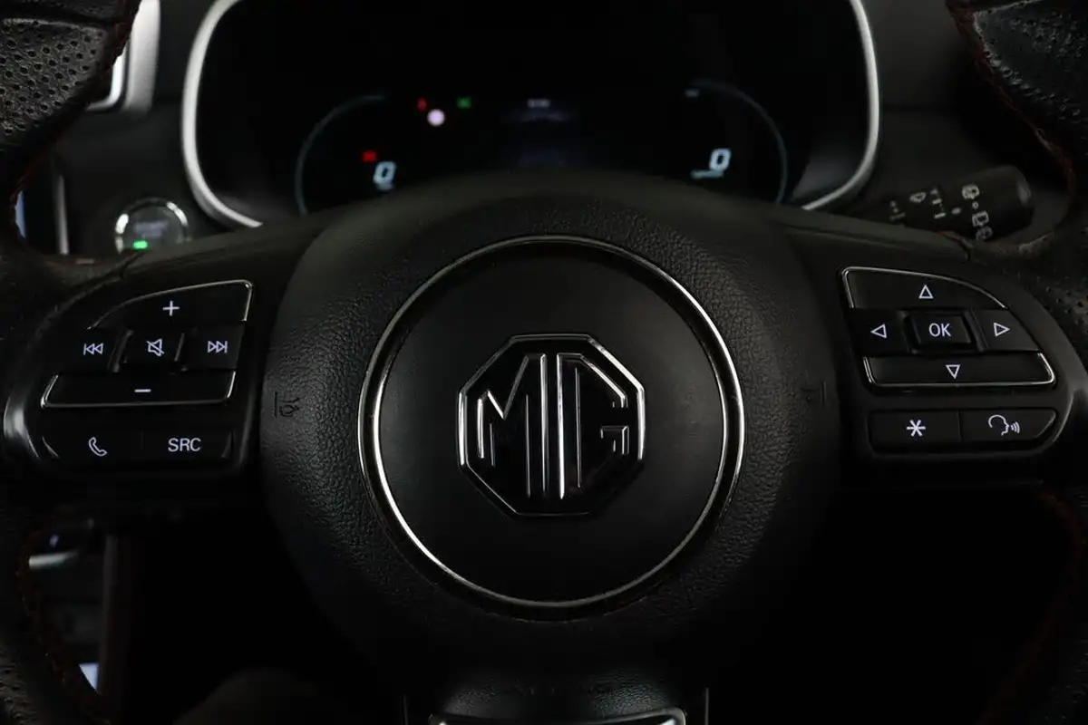 2022-mg-zs-suv-e-trophy-connect-ev-156ps-long-range-big-20