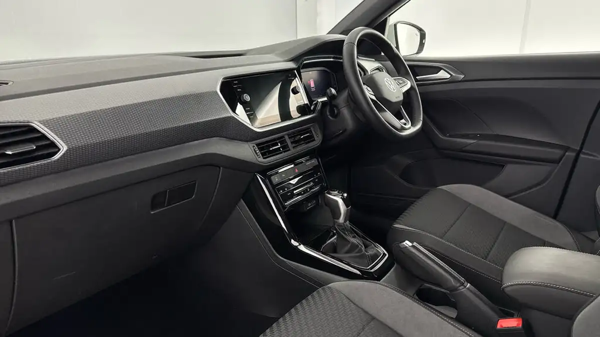 2023-volkswagen-t-cross-10-tsi-r-line-dsg-big-8