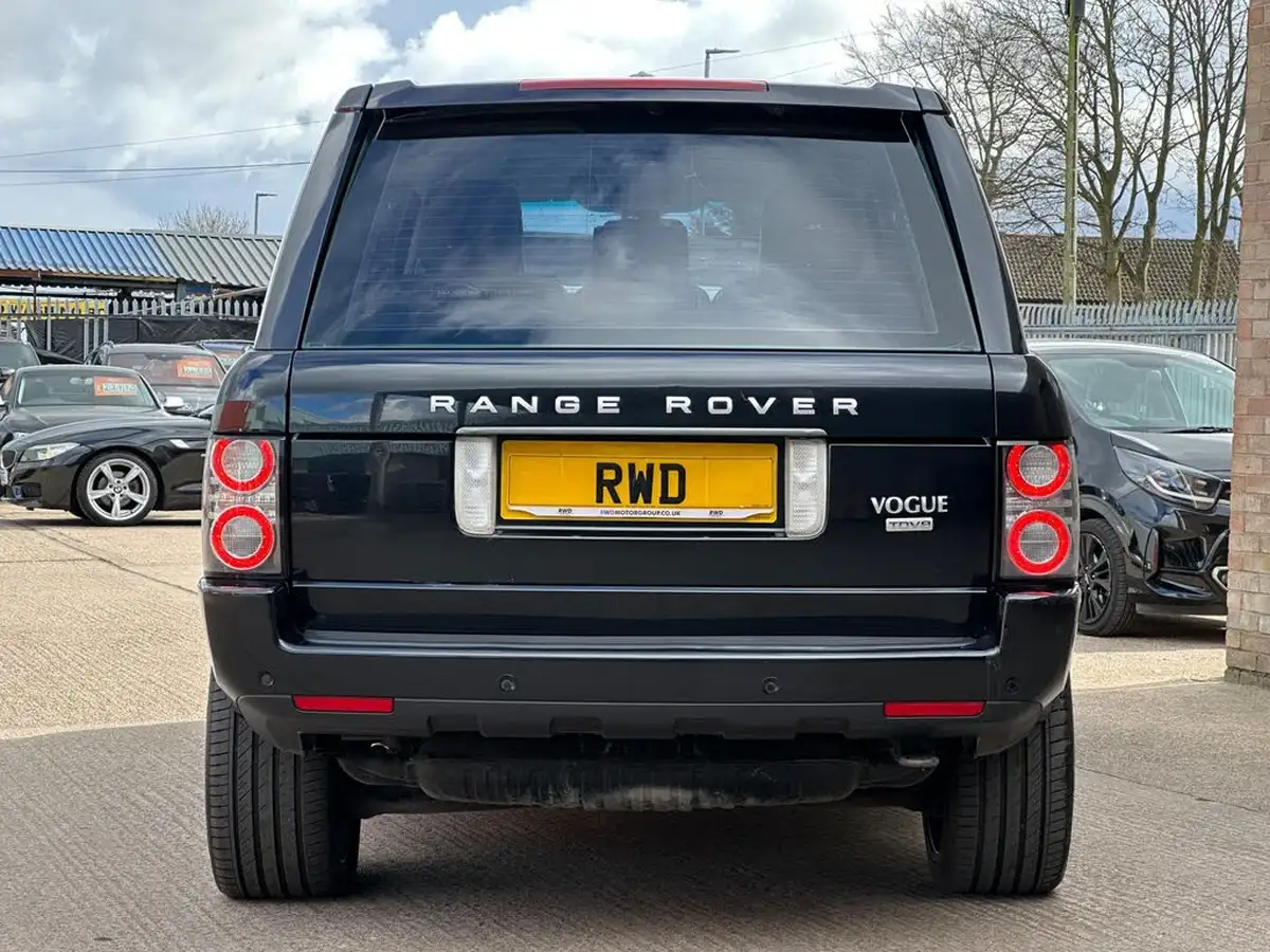 2011-land-rover-range-rover-44td-vogue-big-3
