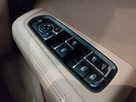 2020-porsche-macan-20-small-18
