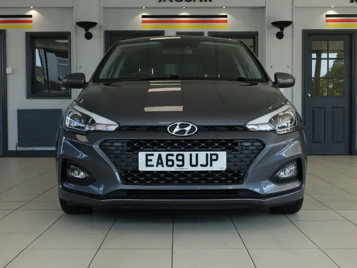 2019-hyundai-i20-10-t-gdi-premium-nav-hatchback-5d-dct-big-5