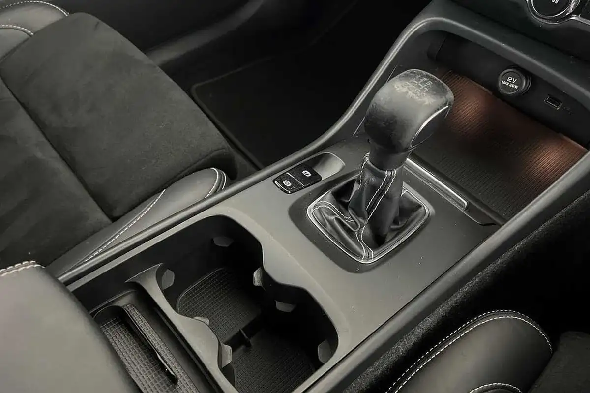 2021-volvo-xc40-15-t3-r-design-161bhp-big-12