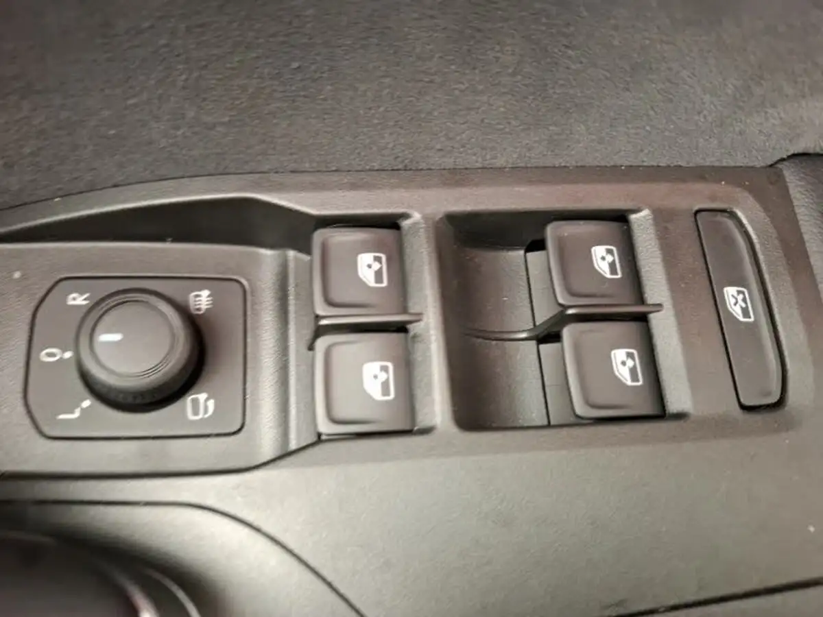 2025-cupra-formentor-15-etsi-v2-big-18