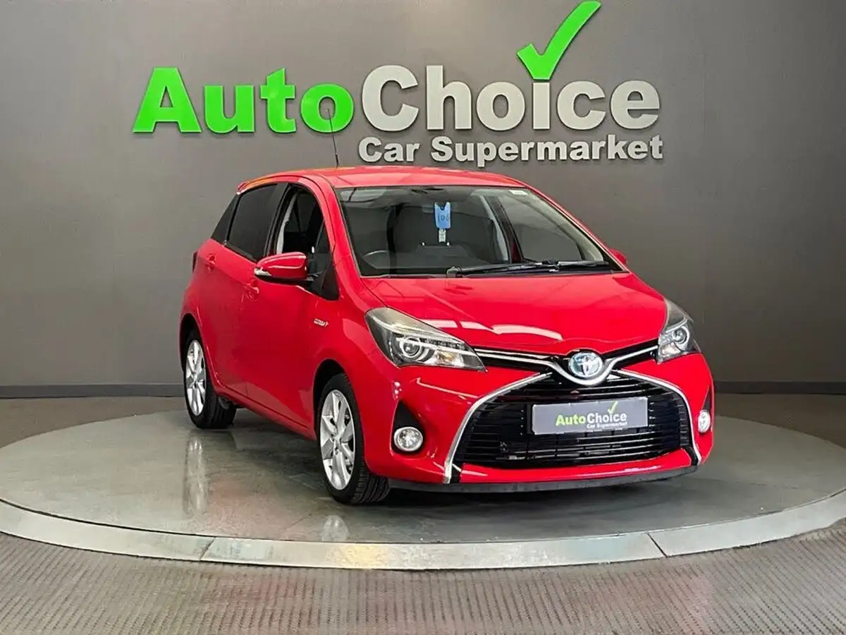 2015-toyota-yaris-15-vvt-i-sport-hybrid-big-4