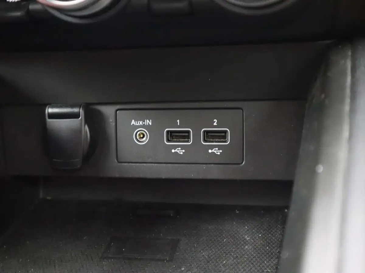 2021-renault-clio-10-tce-rs-line-90ps-big-28