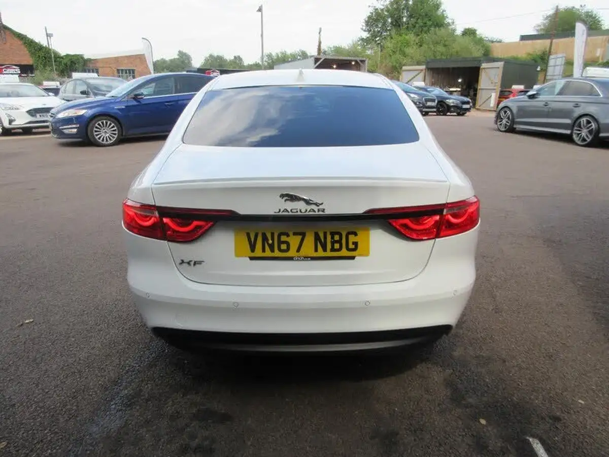2017-jaguar-xf-20td-r-sport-163ps-saloon-4d-1999cc-big-4