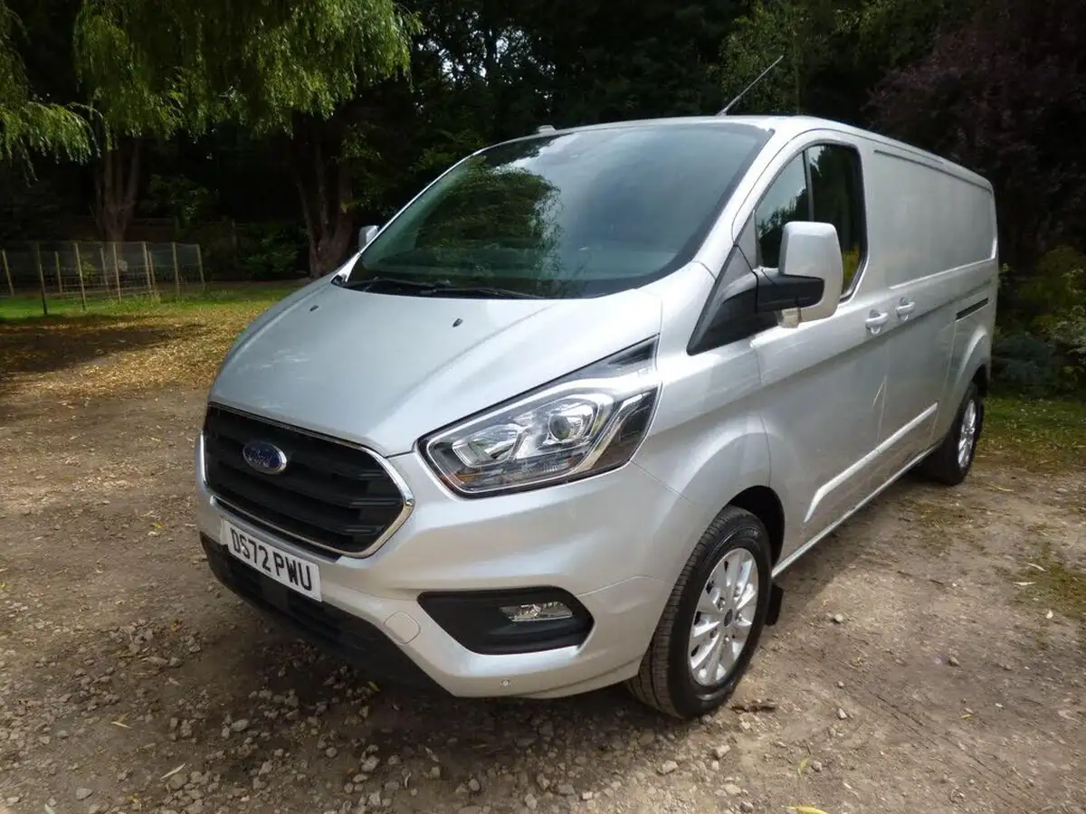 2022-ford-transit-custom-20tdci-300-l2h1-limited-130pseu6dt-panel-van-auto-big-1