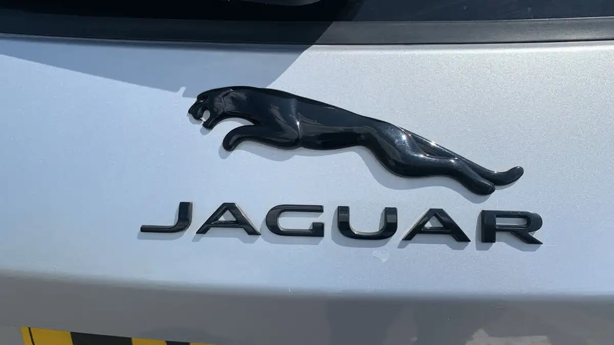 2021-jaguar-f-pace-20-d200-r-dynamic-hse-mhev-big-25