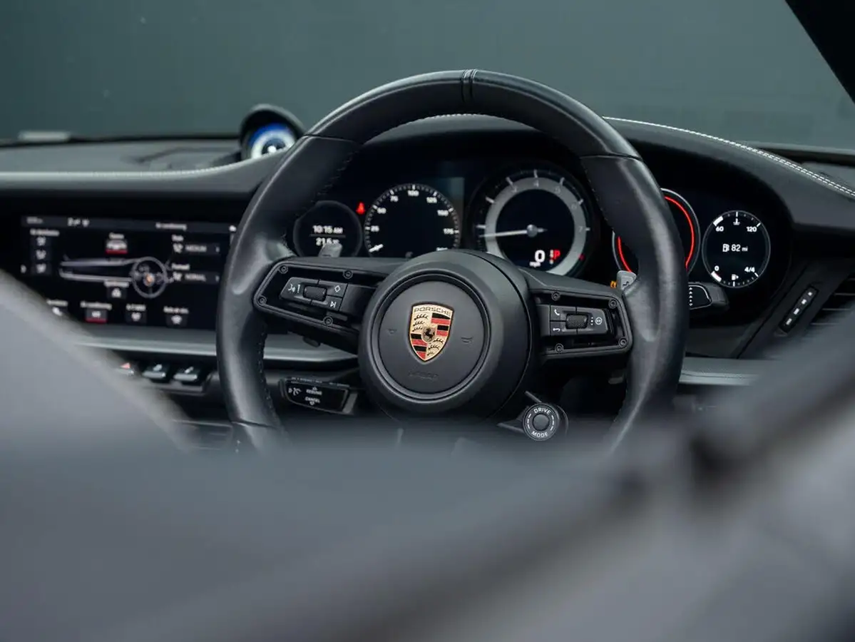 2020-porsche-911-30-carrera-s-coupe-pdk-big-36
