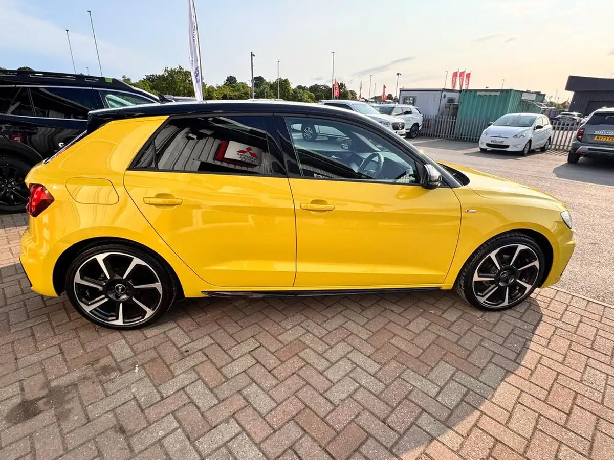 2020-audi-a1-15-35-tfsi-s-line-style-edition-tronic-big-3