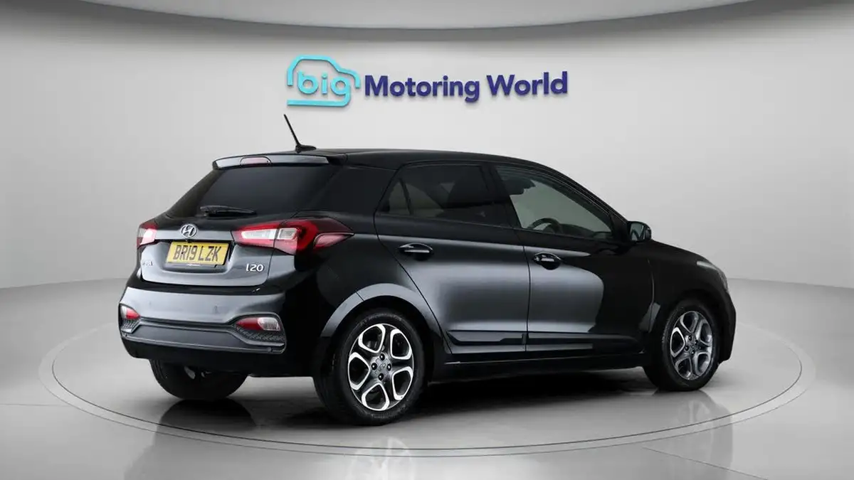 2019-hyundai-i20-12-premium-nav-mpi-hatchback-5d-big-7