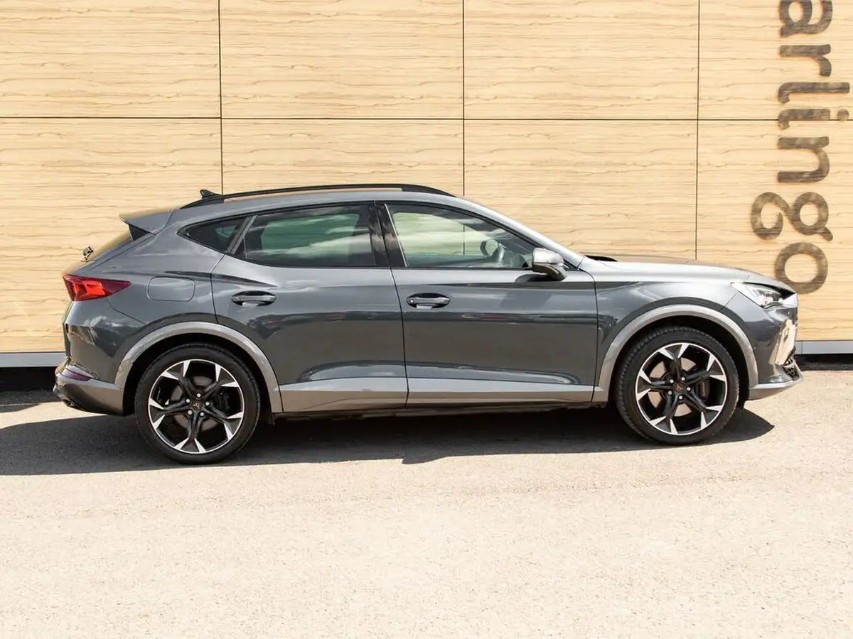 2022-cupra-formentor-14-e-hybrid-vz2-big-11
