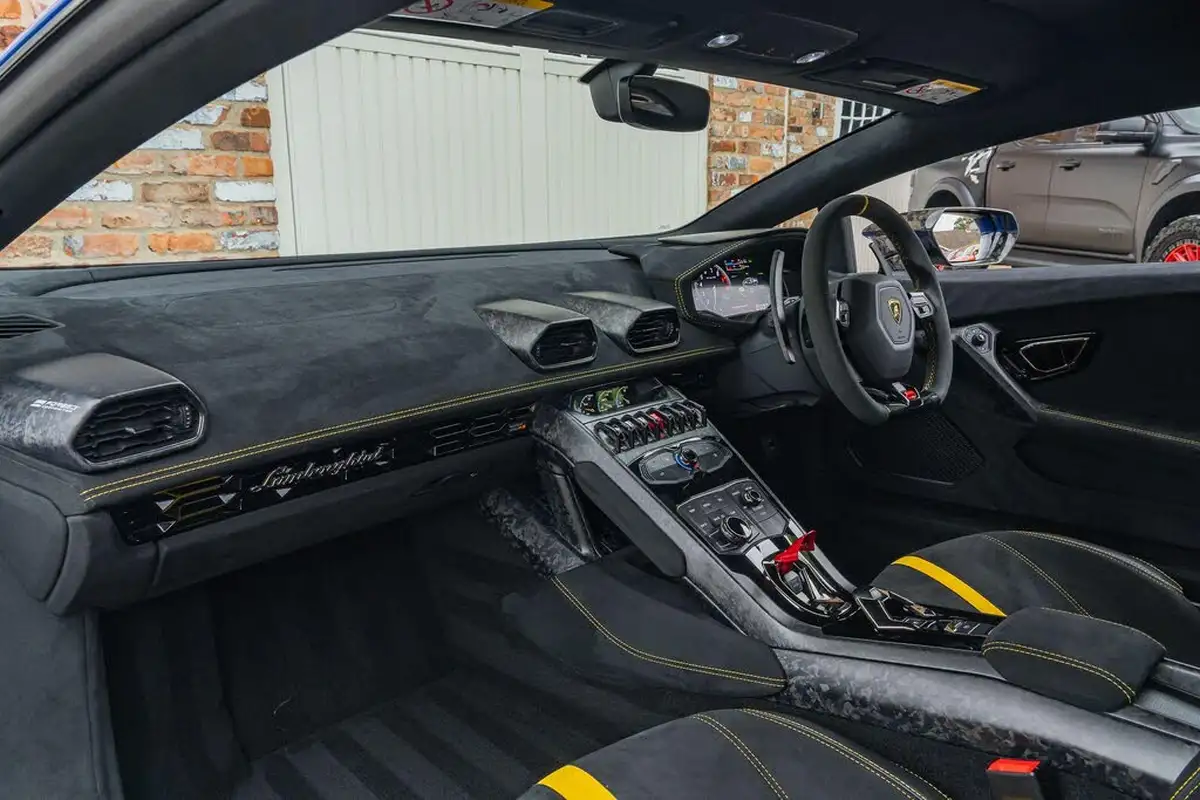 2018-lamborghini-huracan-52-performante-coupe-big-33