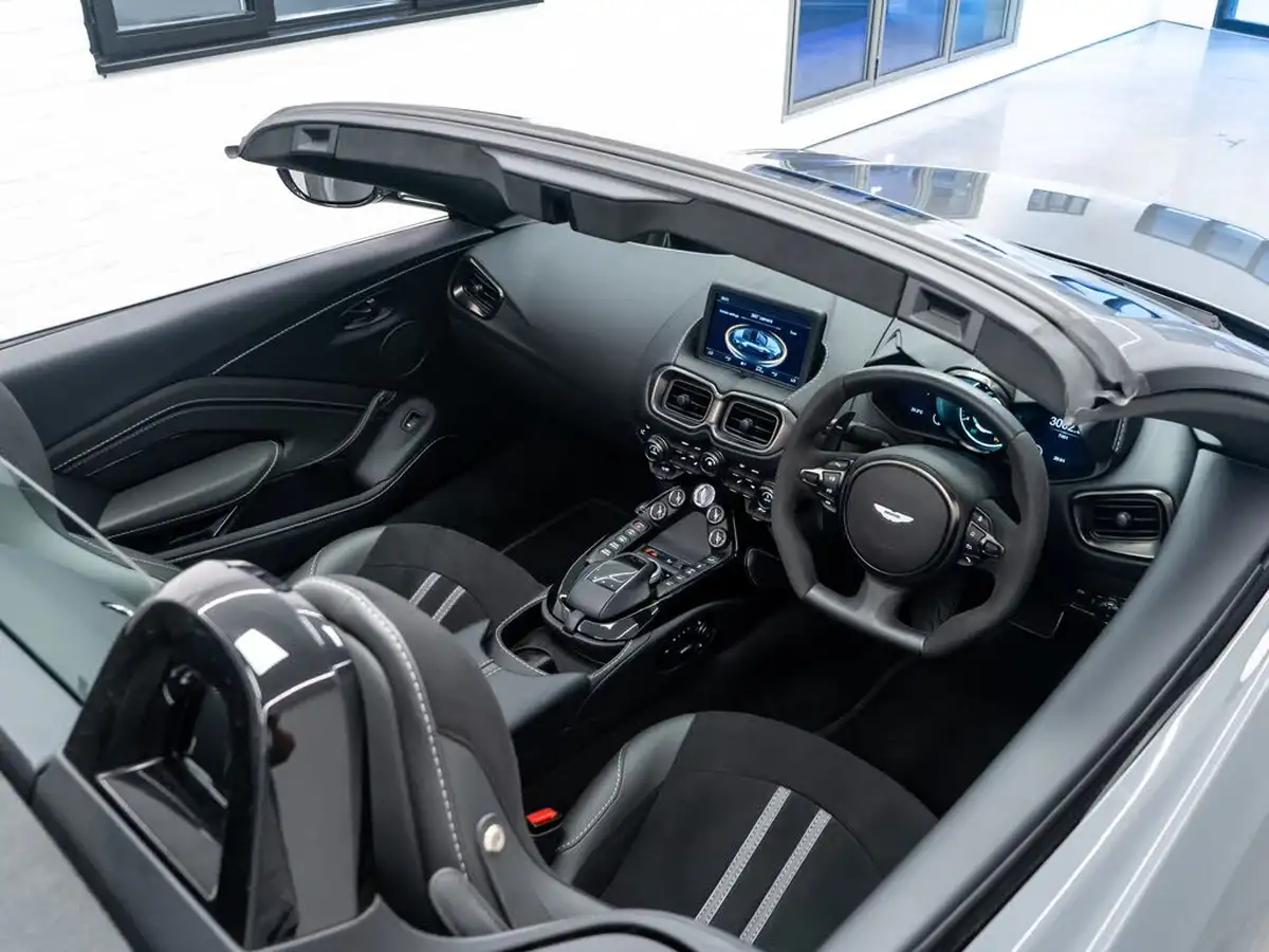 2023-aston-martin-vantage-40-v8-vantage-roadster-auto-big-57