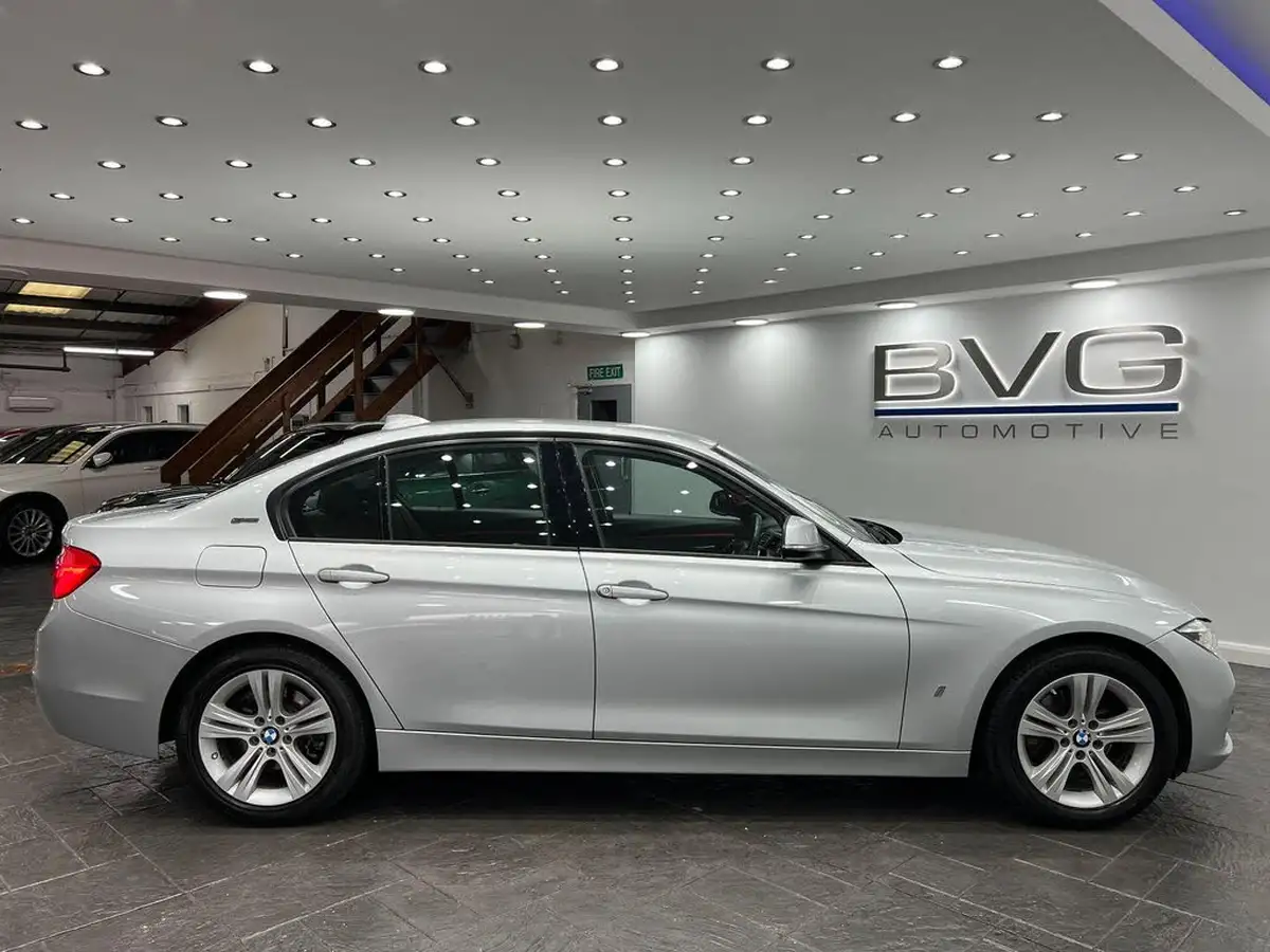 2017-bmw-3-series-20-330e-sport-big-8