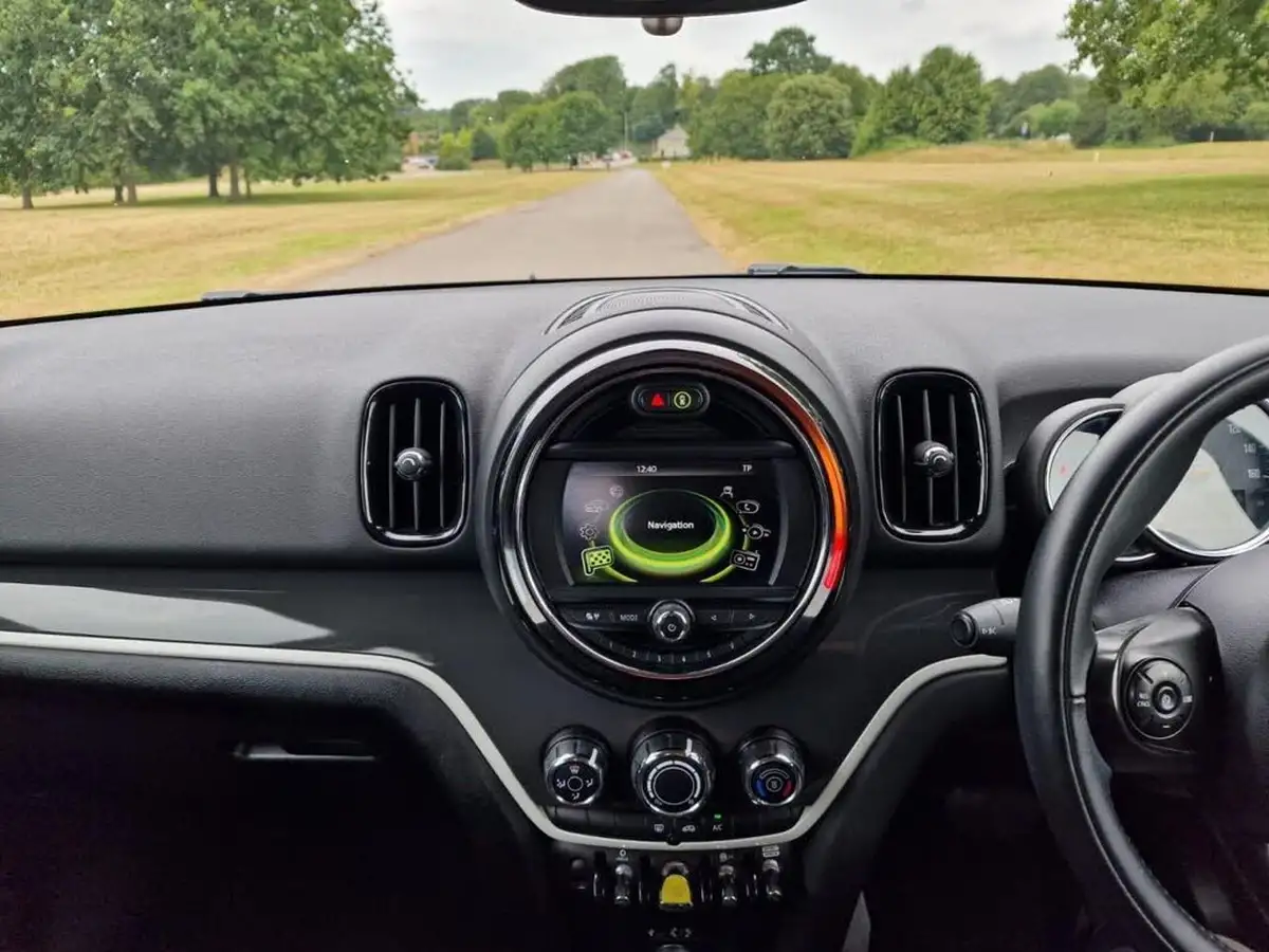 2017-mini-countryman-15-cooper-s-e-phev-ss-big-13