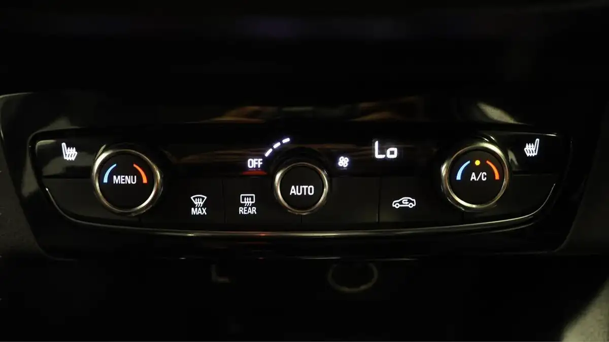 2022-vauxhall-corsa-12i-elite-edition-big-12